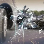 Ilustrasi kendaraan sepeda motor yang melintas di area jalan tol.