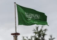 Ilustrasi serangan udara kelompok Houthi ke fasilitas minyak Aramco dan Bandara Riyadh di Arab Saudi