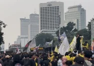Kondisi lalu lintas di jalan protokol Jakarta saat terjadi aksi penyampaian pendapat