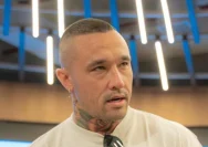 Mantan pemain Timnas Belgia Radja Nainggolan saat memberikan keterangan mengenai karier sepak bolanya.