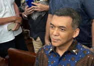 Mantan Wamen Imipas Silmy Karim dalam persidangan kasus dugaan pemerasan.