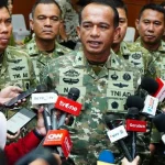 Mayjen Muhammad Nas, Kepala Pusat Penerangan TNI, memberikan pernyataan terkait putusan Mahkamah Konstitusi.