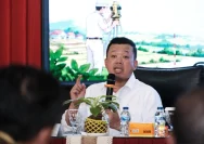 Menteri ATR/BPN Nusron Wahid saat menjalani tugas kedinasan