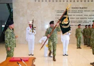 Panglima TNI Jenderal TNI Agus Subiyanto saat memimpin upacara sertijab di Mabes TNI Cilangkap.
