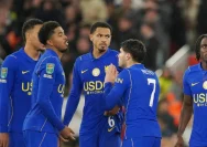 Pemain Chelsea berlatih di lapangan hijau