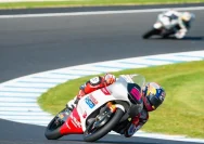 Pembalap Indonesia Veda Ega Pratama saat mengamankan pole position Moto3 Australia 2026