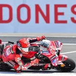Pembalap memacu motor dalam rangkaian MotoGP di Sirkuit Mandalika Lombok