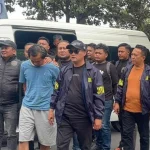 Pemeriksaan tersangka kasus pembunuhan ibu dan anak oleh Polda Jatim