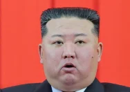 Pemimpin Korea Utara Kim Jong Un saat menghadiri pameran resmi