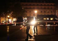 Polisi antihuru-hara Prancis bersiaga di jalanan Paris