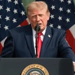 Presiden AS Donald Trump memberikan pernyataan di depan Gedung Putih