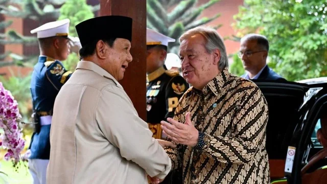 Presiden Prabowo Subianto menyambut kedatangan Sekjen PBB António Guterres di Hambalang