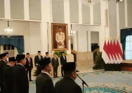 Presiden Prabowo Subianto saat memimpin prosesi pelantikan pejabat baru di Istana Kepresidenan.