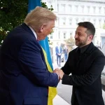 Presiden Ukraina Volodymyr Zelensky menanggapi desakan dari Presiden AS Donald Trump terkait kepemimpinan di Ukraina.