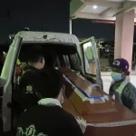 Proses olah TKP penemuan mayat di rumah kosong
