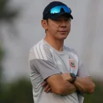 Shin Tae-yong saat memberikan keterangan pers terkait performa pemain tim nasional