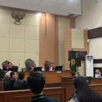 Suasana persidangan kasus dugaan ijazah palsu yang menghadirkan saksi Freddy Alex Damanik