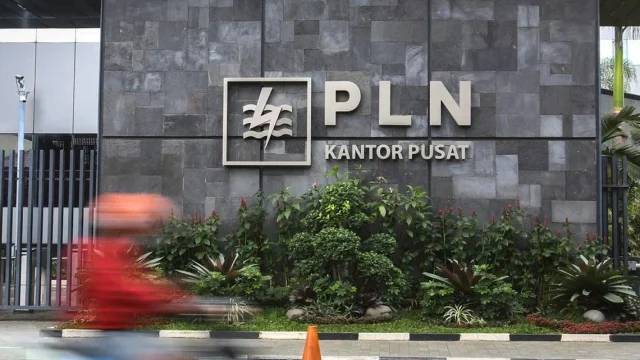 Suasana rapat operasional PT PLN (Persero)