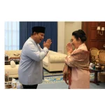 Titiek Soeharto memberikan ucapan selamat ulang tahun kepada Presiden Prabowo Subianto